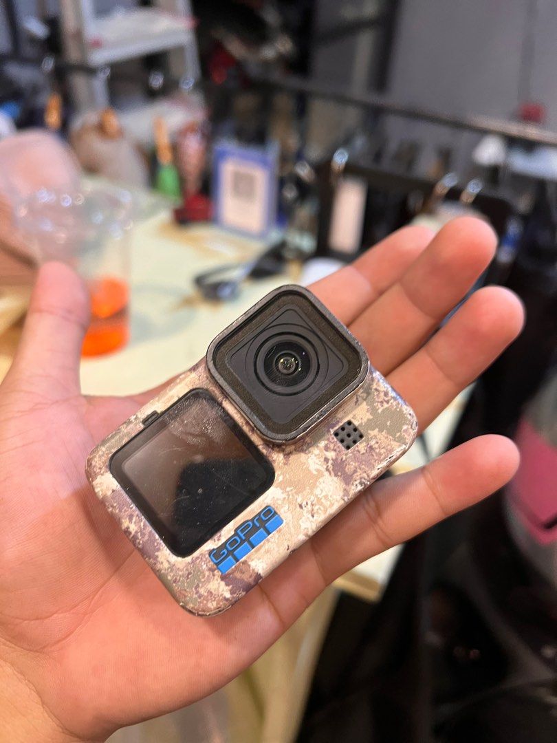 Go pro hero 10blk (Category: Cameras) located in Manila. Submitted by outdoordepartment (Listing ID 1422094254, Image 1). Description: Madaming inclusions Floater holder Hard case /cover Ahrd case. /storageu.