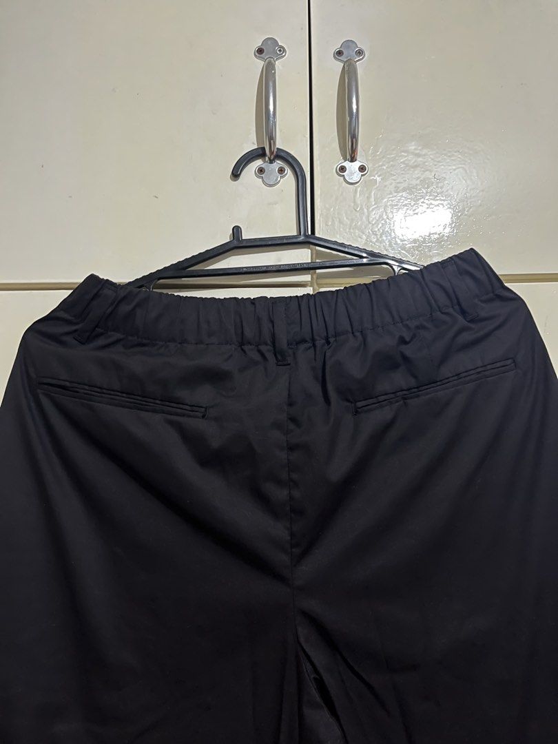 GU Black Wide Leg Pants - Size S (Category: Other Bottoms) located in Taytay. Submitted by jasfinds_ (Listing ID 1422166664, Image 2). Description: - GU black wide-leg pants - Size: S - Features: Elastic waistband, side pockets, two back pockets.