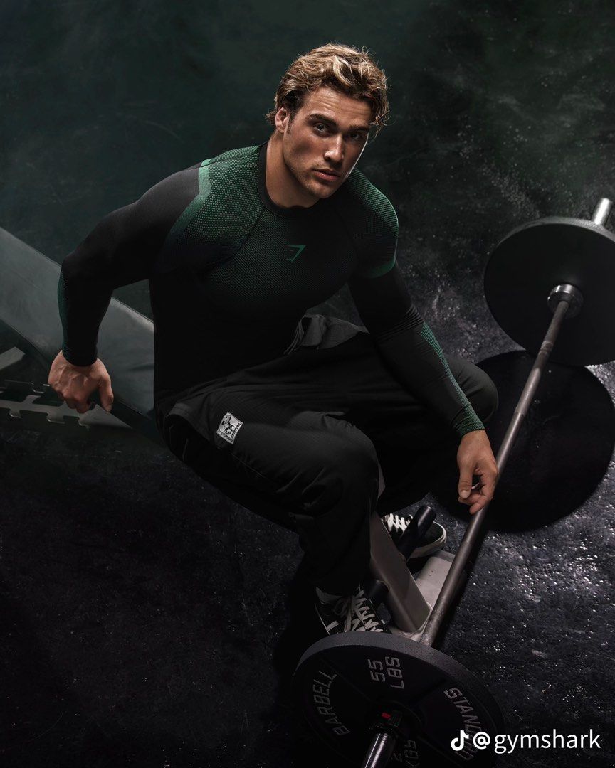 GYMSHARK ONYX V5 Longsleeve (Category: Activewear) located in Bayombong. Submitted by rethreadsactivewear (Listing ID 1422099120, Image 1). Description: ON-HAND! READY TO SHIP! 🔥 GYMSHARK ONYX V5 Longsleeve Lift Green Green Lantern Vibes Small SIZE & FIT • Muscle fit • Regular length MATERIALS & CARE • 73% Nylon, 21% Polyester, 6% Elastane • 374gsm • Superheroic structure & silhouette to look powerful af • Heavy duty compression you’ll feel stro