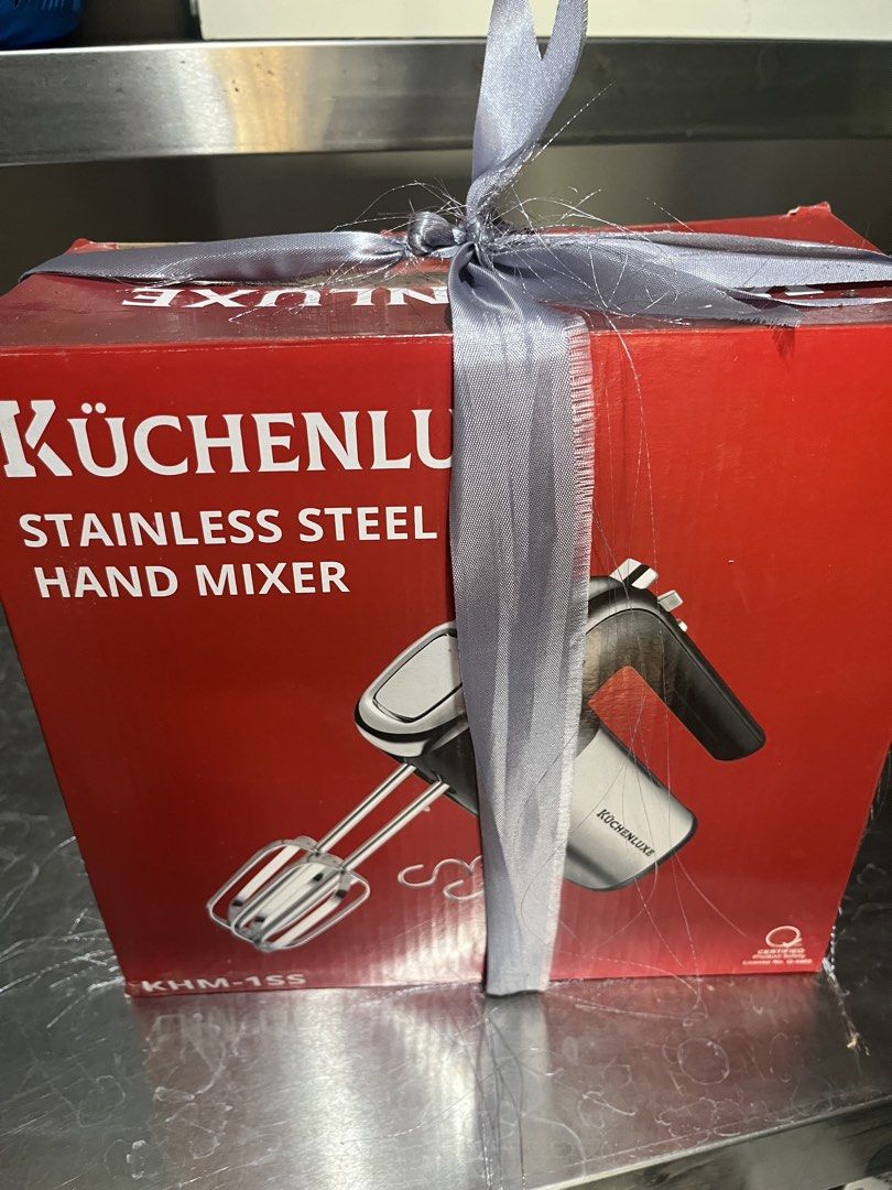 Hand Mixer (Category: Bakeware) located in Bacoor. Submitted by ennaoj18 (Listing ID 1422104325, Image 1). Description: Brand new not yet open With free item.