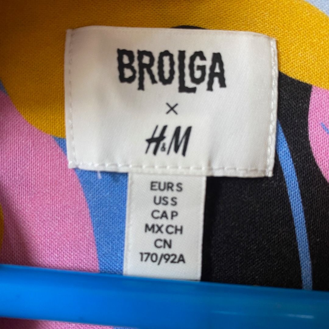 H&M x Brolga Abstract Polo (Size S) (Category: Tshirts & Polo Shirts ) located in Quezon City. Submitted by wtfchipchrome (Listing ID 1422180627, Image 3). Description: ‼️LAST PRICE POSTED‼️ *TERMS & CONDITIONS AS OF MARCH 13, 2026* (PLEASE READ BEFORE TRANSACTING WITH ME) A. Any inquiries/concerns regarding the item (current condition, more photos, etc.) must be raised BEFORE ORDERING, so ask all you can! :) B. PAY AS YOU ORDER/RESERVE/MAKE OFFE