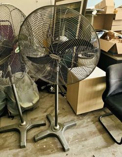 (Category: ) located in . Submitted by shopazh (Listing ID 1422142278, Image 1). Description: .
