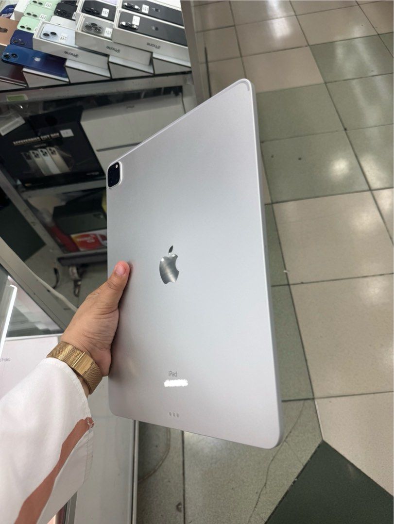 Ipad Pro 1TB 12.9 wifi No issue Makinis (Category: iPad) located in San Juan City. Submitted by javedsgadgetshop (Listing ID 1422099174, Image 2). Description: INSTALLMENT OPTIONS : SPAY LATER / GGIVES / CREDIT CARD! WE BUY AND SELL SO PWEDE MAGBINTA OR SWAP ! Quick Specs : 💵 Ipad Pro 12.9 2ndgen 2020 •1TB •NTC Variant •Good batt health •Wifi only •95% Smoothness •No hidden issue | No Repaired •100% Authentic | Not Refurbished •w/ OEM Charger & 