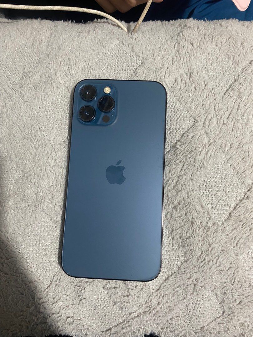 Iphone 12 promax 128 gb (Category: iPhone 12 Series) located in Manila. Submitted by summertime.140 (Listing ID 1422123278, Image 2). Description: 12,500 sampaloc manila (meet up only around manila) inclusion - phone and cases only face id working true tone working no hard touch makinis pa din issues!!! READ!!! repair history (camera, Icd and battery) (super goods pa ng battery) (all repair was matagal na kaya goods na goods pa) need lcd replacem