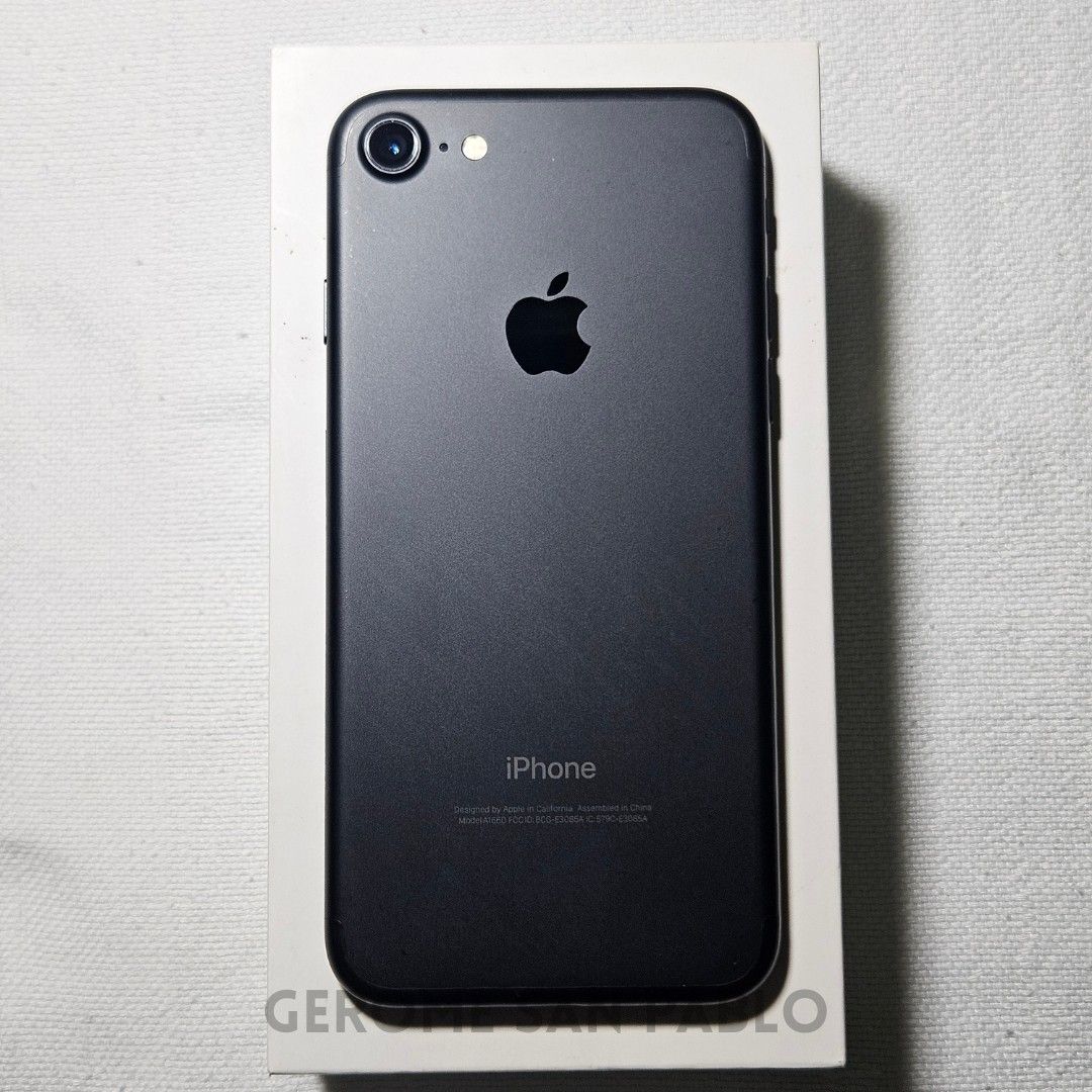 iPhone 7 32GB - Black (Category: iPhone 7 Series) located in Bulacan. Submitted by gerome.sanpablo (Listing ID 1422203885, Image 1). Description: iPhone 7 32GB - Black Specifications: •4.7 inches Retina IPS LCD Display •3D Touch •Touch ID •2GB RAM •32GB Storage •Apple A10 Fusion •PowerVR Series7XT •12MP Rear Camera •7MP Front Camera •1960mAh battery •93% Battery Health •IOS 15.8.6 •Black Color •Great Condition, No Issues •With cable, No Box DEVIC