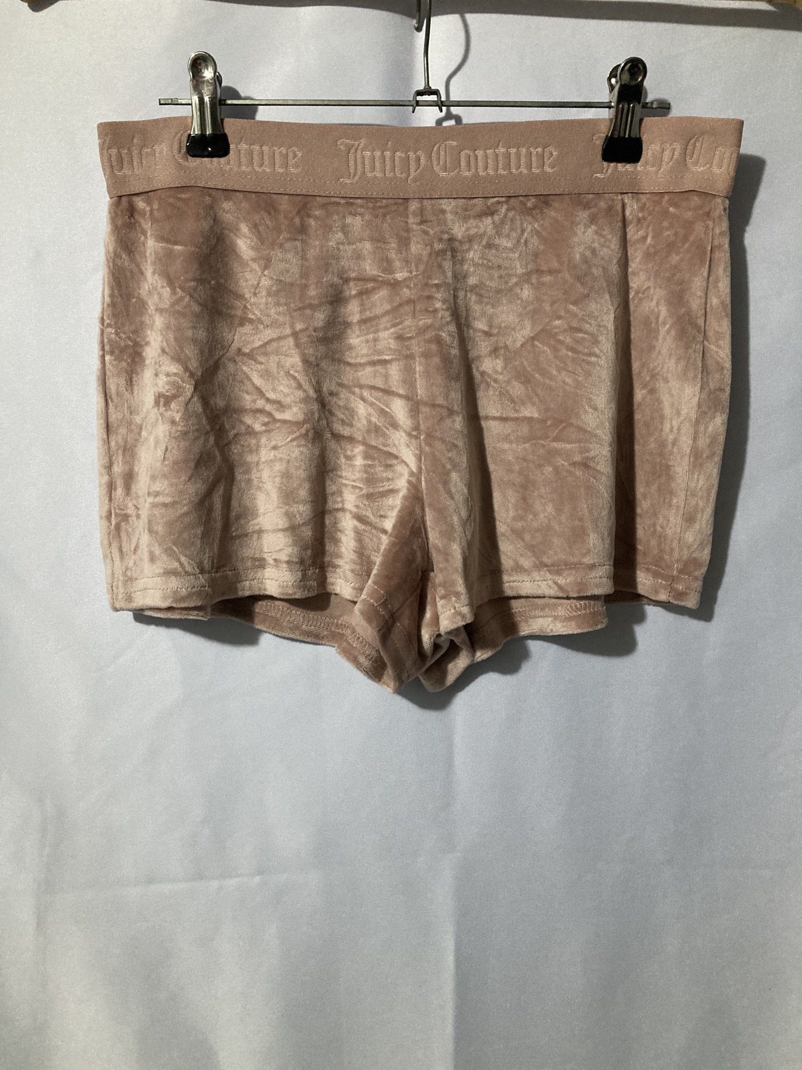 Juicy Couture Sleepwear (Category: Undergarments & Loungewear) located in Naga. Submitted by wwy3ips (Listing ID 1417750207, Image 1). Description: Juicy Coutore Sleepwear Small on tag 28 Waist Up to 34 Max Stretch 11 Length Excellent Condition No Issue.