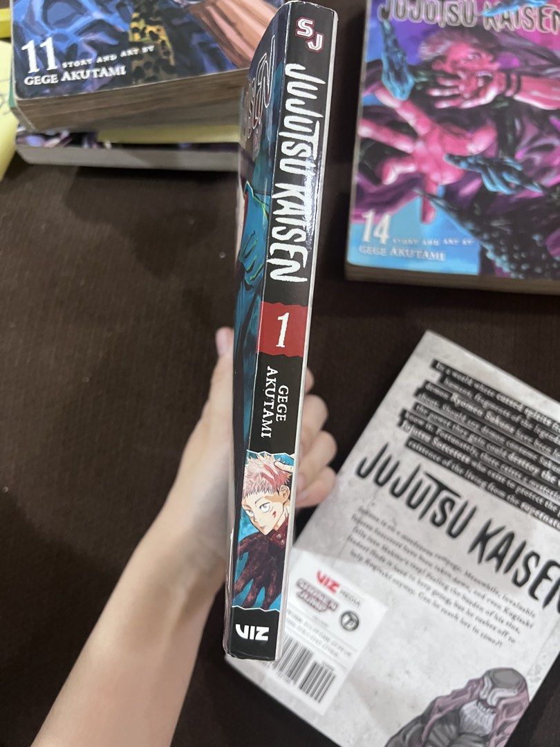 Jujutsu Kaisen Volume 1 (Category: Comics & Manga) located in Paranaque City. Submitted by averyphile (Listing ID 1422109707, Image 2). Description: ‼️ Payment First Policy - Jujutsu Kaisen Volume 1 manga - Features Yuji Itadori - Published by VIZ Media - Includes original cover art - Great for fans and new readers Official magazine bought from Fully Booked a few years ago..