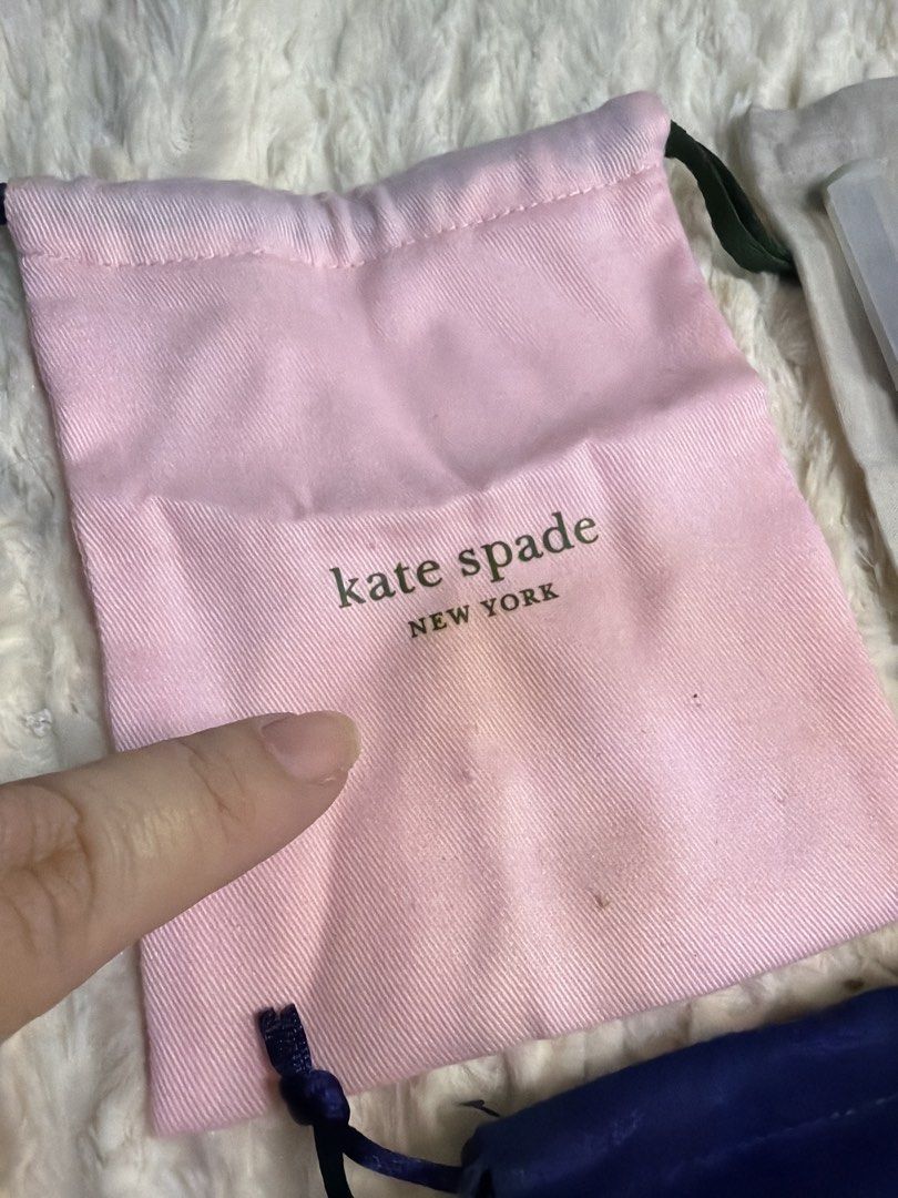 Kate Spade , tory and Mango Dust Bag (Category: Purses & Pouches) located in Antipolo. Submitted by ambercs (Listing ID 1422104414, Image 2). Description: authentic kate spade pink- 14x13cm mango- 16x16cm tory- 11x9cm kate spade white- 10x10cm good condition need wash lang.