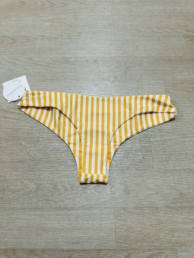 (L) BUNDLE! KULANI KINIS Bikini Bottoms (Category: Bikinis & Swimsuits) located in Cainta. Submitted by sunnyfloshop (Listing ID 1422228333, Image 3). Description: 3pcs for ₱299 🍃Brandnew 🍃Large.