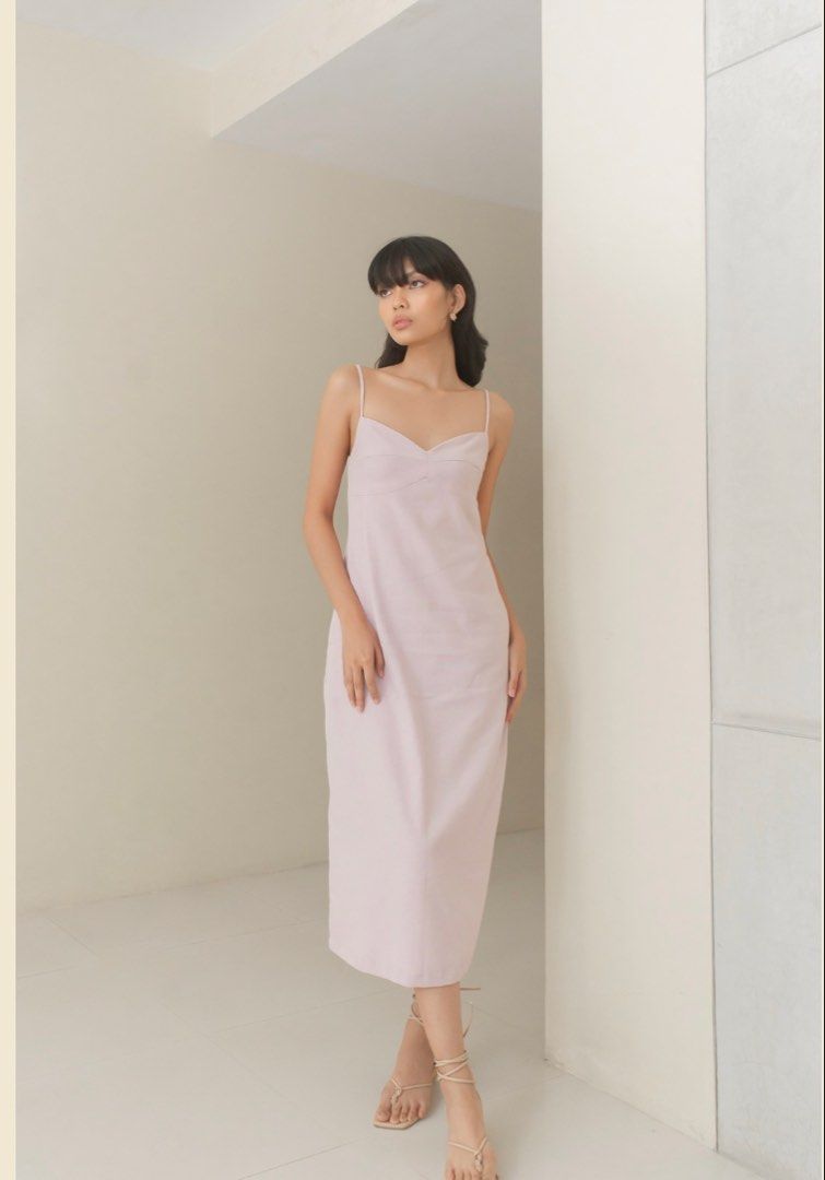Laya Lavender Midi Dress (M) (Category: Dresses) located in Makati City. Submitted by harekrisha (Listing ID 1422149849, Image 1). Description: Gently used Laya midi dress in lavender, worn less than five times and still in very good condition. It features adjustable spaghetti straps, a sweetheart neckline, and a unique tie-back with scoop back detail. Fully lined with a zipper back closure and pockets for added convenience. Suitable for both cas