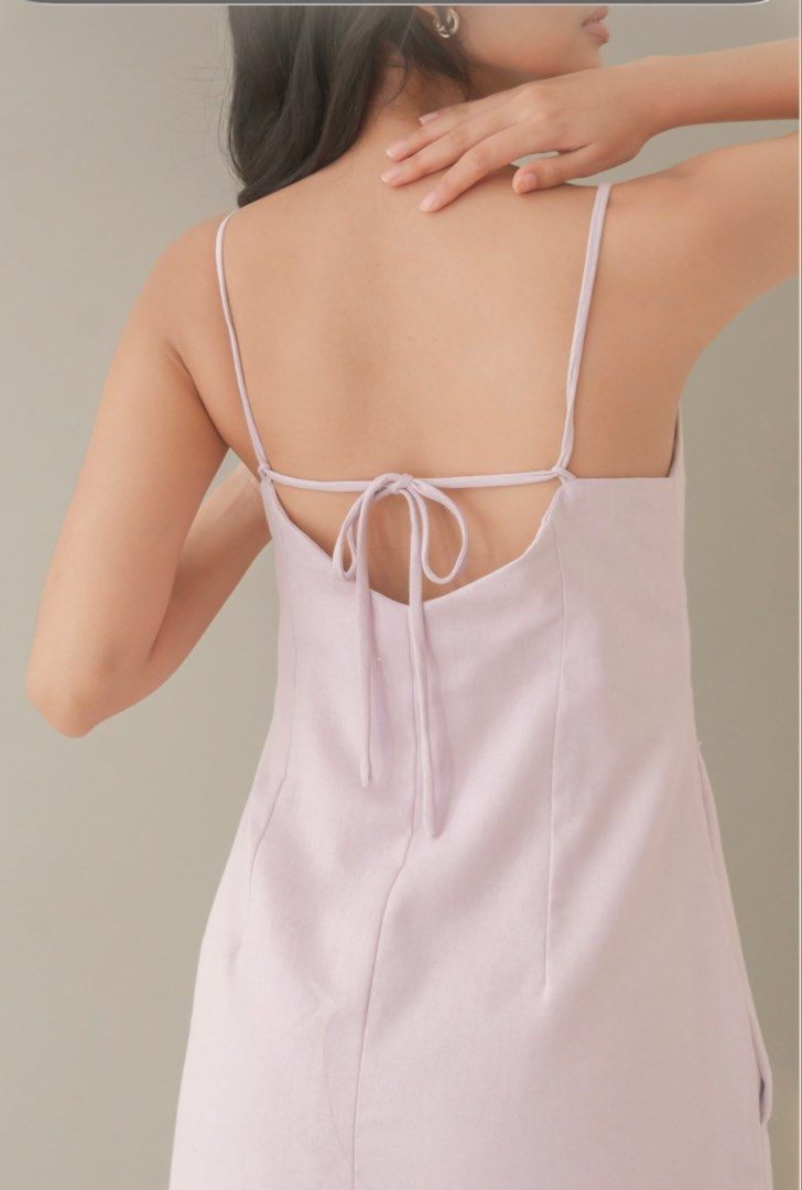Laya Lavender Midi Dress (M) (Category: Dresses) located in Makati City. Submitted by harekrisha (Listing ID 1422149849, Image 2). Description: Gently used Laya midi dress in lavender, worn less than five times and still in very good condition. It features adjustable spaghetti straps, a sweetheart neckline, and a unique tie-back with scoop back detail. Fully lined with a zipper back closure and pockets for added convenience. Suitable for both cas