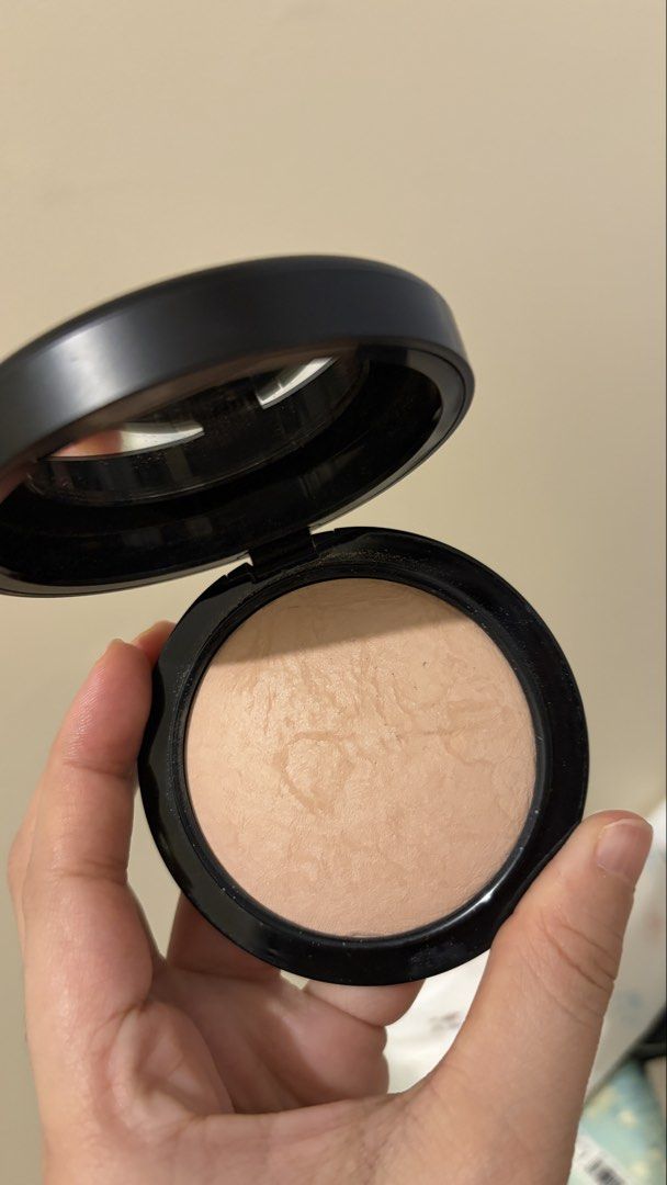 MAC Mineralize Skinfinish Natural - Medium (Category: Makeup) located in Makati City. Submitted by ishspace (Listing ID 1422111331, Image 3). Description: Bought from laz mac official store Around 90% remaining .
