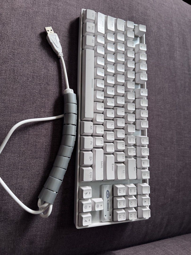 MageGee Mechanical Keyboard - White439432432940503040