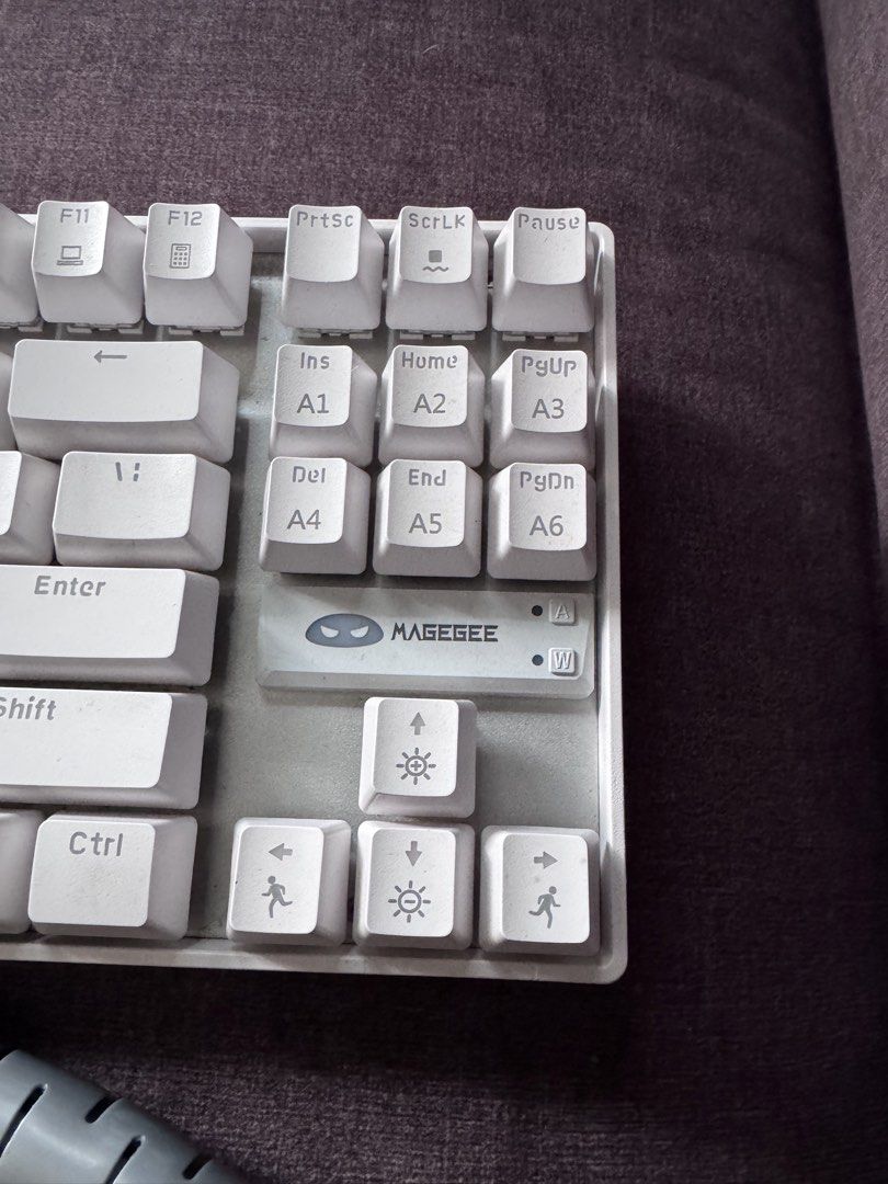 MageGee Mechanical Keyboard - White439432432940503041
