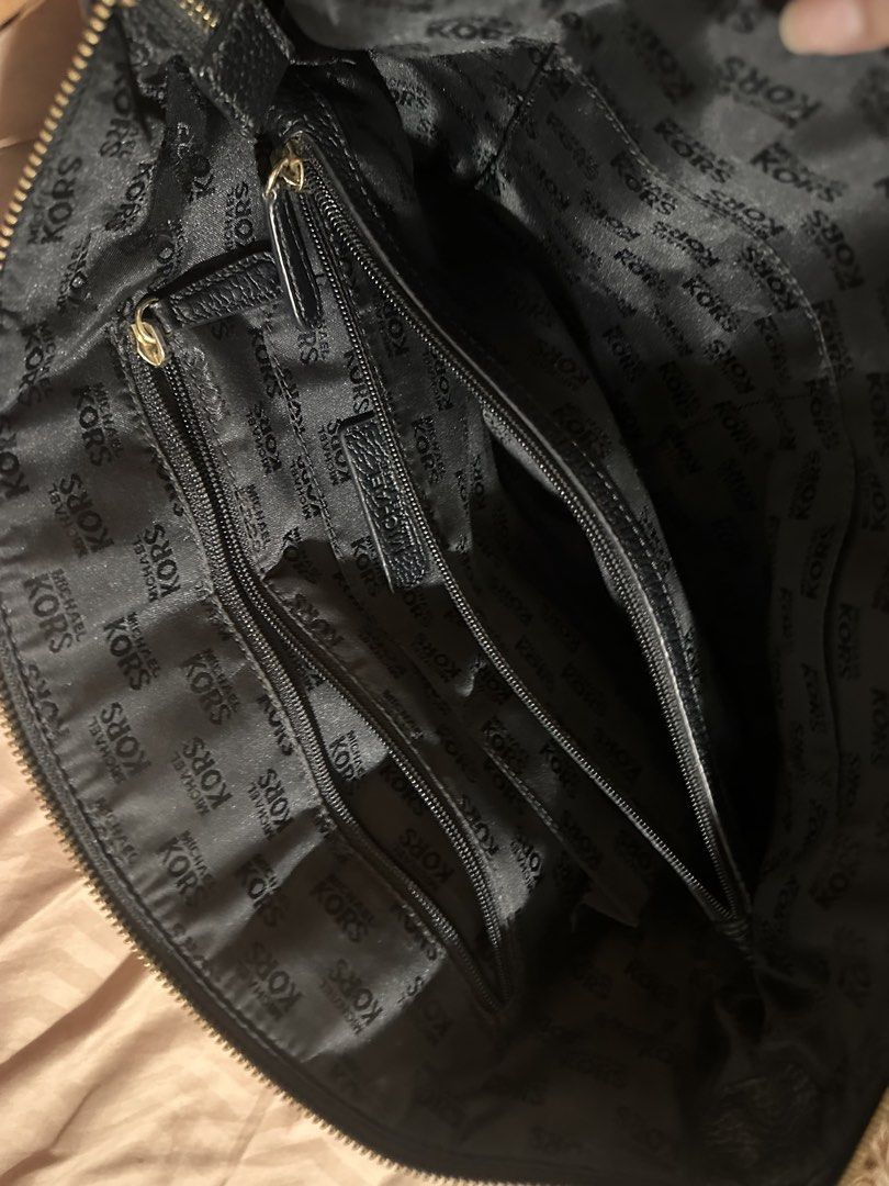 Michael Kors Black Riley Bag (Category: Cross-body Bags) located in Quezon City. Submitted by decluttertherapymnl (Listing ID 1422221961, Image 2). Description: - Authentic Michael Kors Riley Satchel bag - Black - Top handle and detachable shoulder strap for versatility -MK Logo Gold Tone - Zipper Closure RFS: Decluttering Pasig Area Payment online or upon pick up.