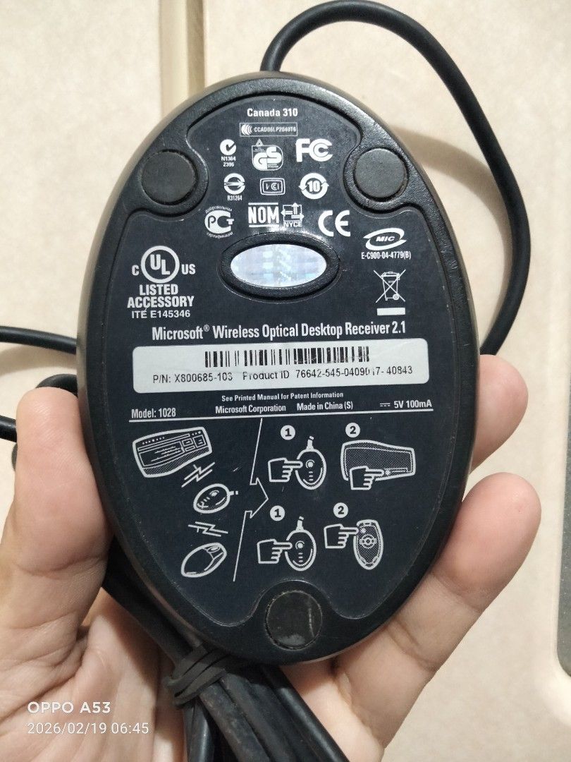 Microsoft Wireless Optical Desktop Receiver 2.1 (Category: Mouse & Mousepads) located in Carmona. Submitted by rpute (Listing ID 1422230864, Image 2). Description: - Microsoft Wireless Optical Desktop Receiver 2.1 - Sleek black, oval design - Features three buttons - USB connectivity - Model number: 1026 - Made in China 🚚 Delivery: Lalamove | J&T | LBC (Nationwide) 💳 Payment: GCash / Cash (payment first priority) ⚠️ Disclaimer: This is a pre-lo