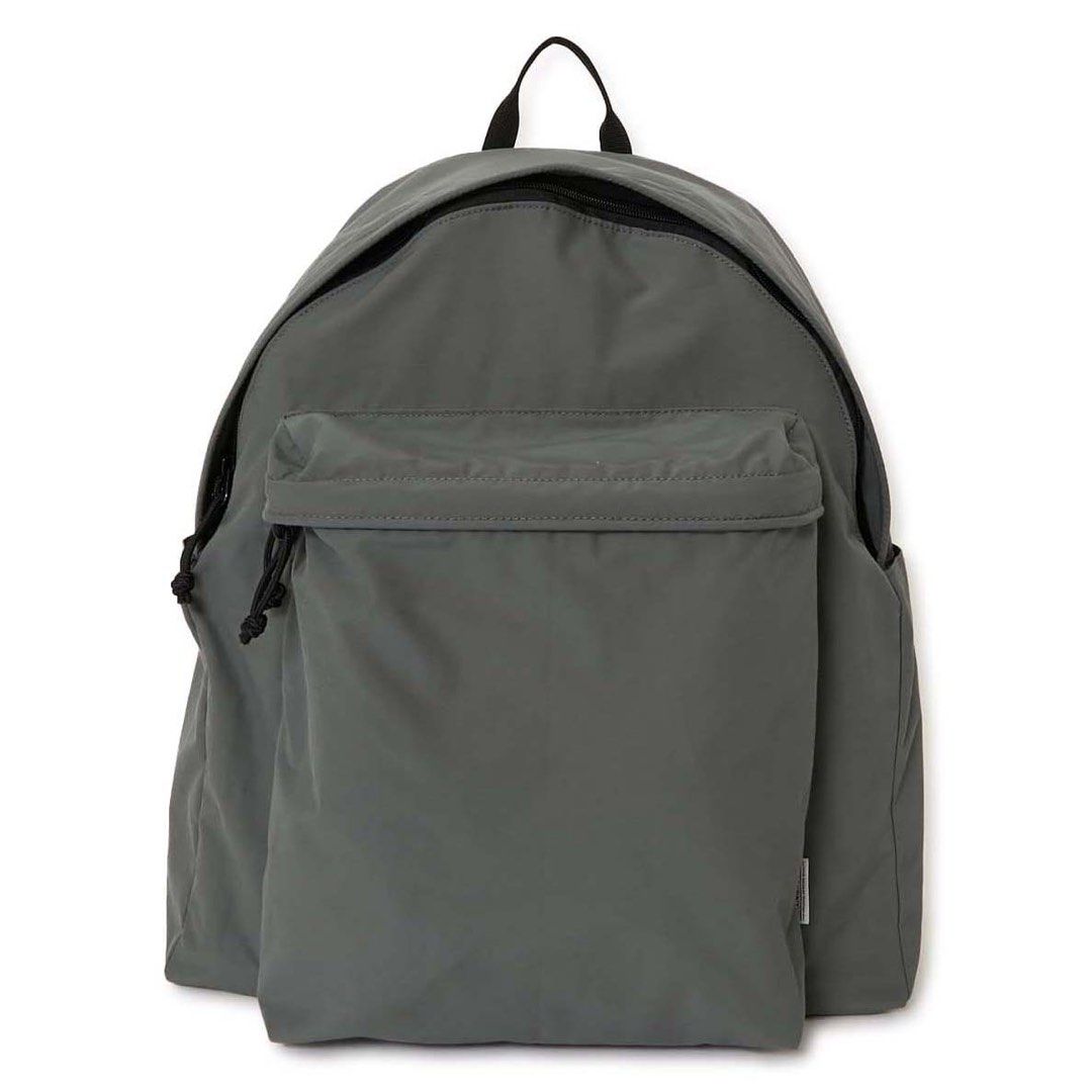 MT. RAINIER DESIGN /SIXTY FORTY Original Deluxe Pack (Category: Backpacks) located in Catarman. Submitted by datbiggirl (Listing ID 1422146753, Image 1). Description: Color: Gray Size: Height - 46cm Width - 37cm Depth - 14cm Product Details Material Used: •Outer fabric: 60% cotton, 40% nylon •Lining fabric: 100% nylon Country of origin: Philippines Item code 1005928.