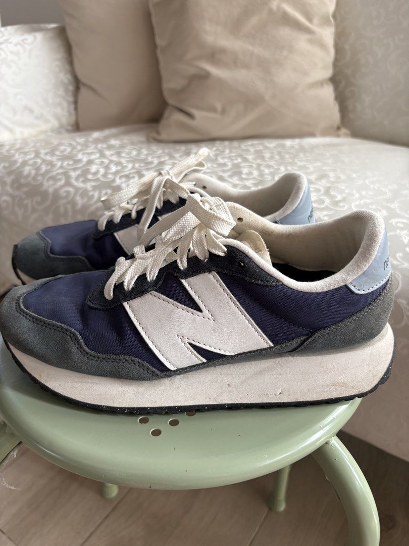New Balance 237 Sneakers - Navy Blue (Category: Sneakers) located in Bacoor. Submitted by pretticel (Listing ID 1422081808, Image 1). Description: .