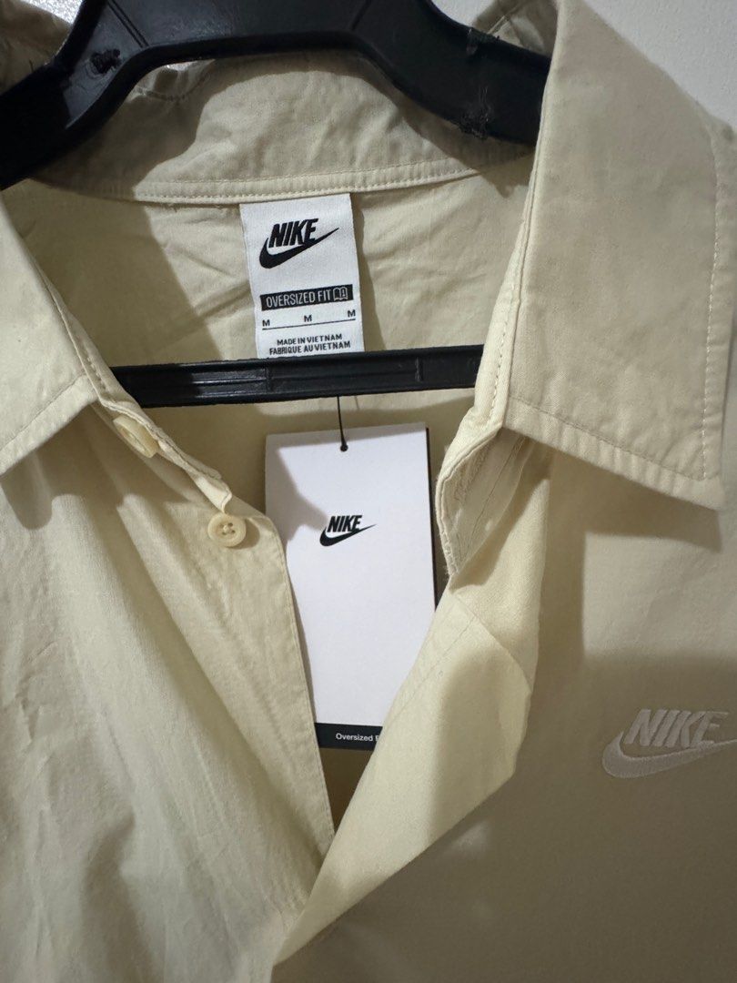 Nike Polo Shirt (Category: Tshirts & Polo Shirts ) located in Calumpit. Submitted by scdecluttering (Listing ID 1422201506, Image 2). Description: Brandnew. Still with tag.