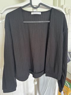 (Category: ) located in . Submitted by wardrobesy (Listing ID 1422124826, Image 1). Description: .