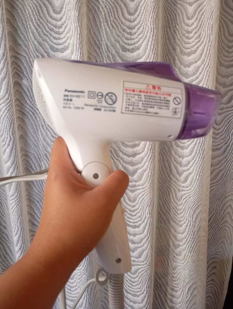 Panasonic blower (Category: Hair) located in Subic. Submitted by bold_ericasantiago (Listing ID 1422088238, Image 3). Description: Panasonic original galing Taiwan Wala box pero all goods pa you can pm me den sa fb +sf no cod GPay mod: Jnt.