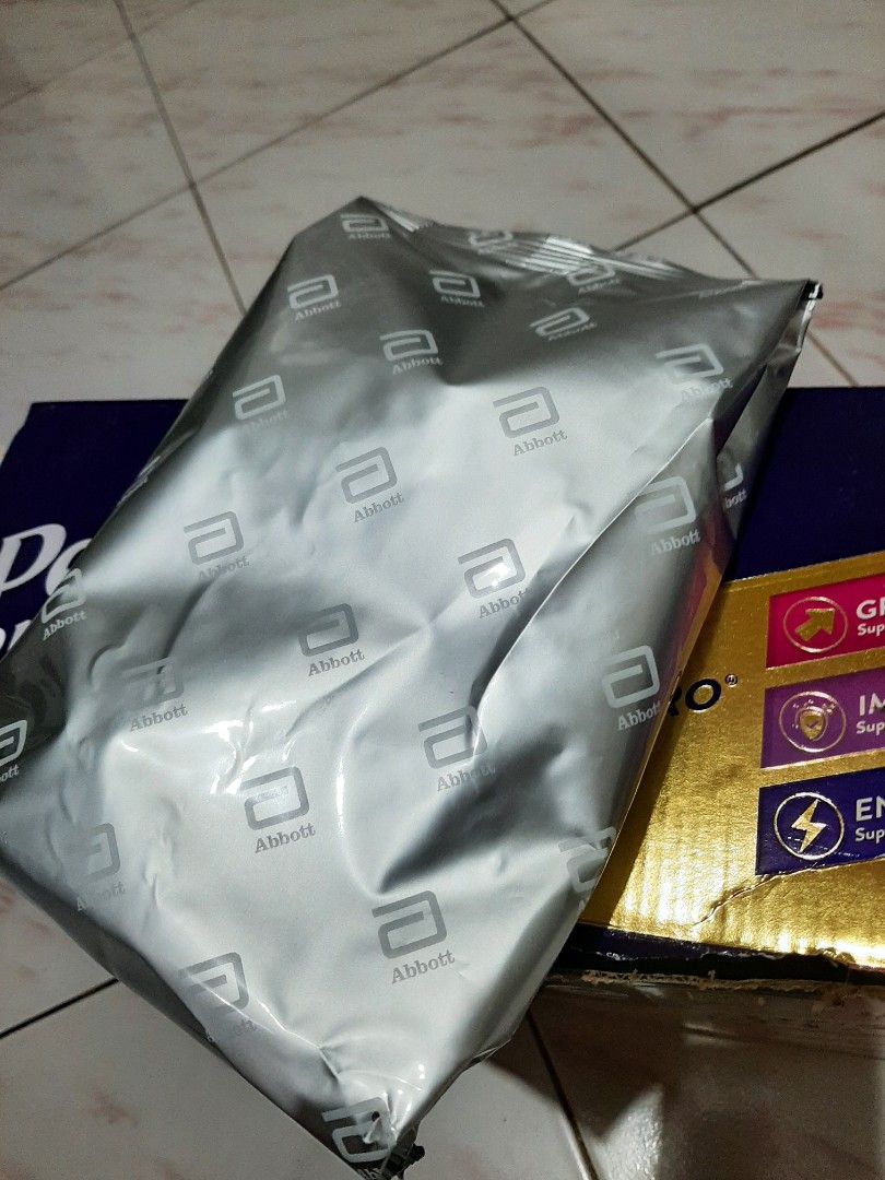PediaSure Plus Vanilla 3+10 Years Old (Category: Breastfeeding & Bottle Feeding) located in Cabuyao City. Submitted by janeldelacruz (Listing ID 1422202524, Image 2). Description: General Details ​Brand: PediaSure Plus (by Abbott). ​Flavor: Vanilla. ​Format: Powdered milk drink inside a silver foil pouch (refill pack). ​Net Weight: Each pouch is 400g. (The entire box contains seven 400g pouches, totaling 2.8 kg). ​Benefits (PeptiGro System) ​The 