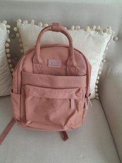 (Category: ) located in . Submitted by secondhanditem88 (Listing ID 1422109045, Image 1). Description: .