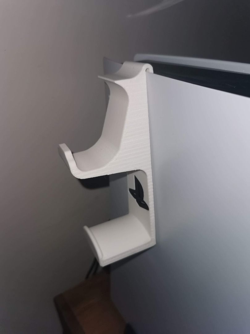 PS5 DualSense & Pulse Elite Desktop Mount | Integrated Controller & Headset Stand (Category: Controllers) located in Mandaluyong City. Submitted by heyitslaaaance (Listing ID 1422118550, Image 2). Description: Organize your gaming desk with this custom-fit DualSense and Headset Mount. This desktop stand is designed specifically for the PS5 ecosystem, allowing you to store and charge your gear in one compact footprint. The stand features a dedicat