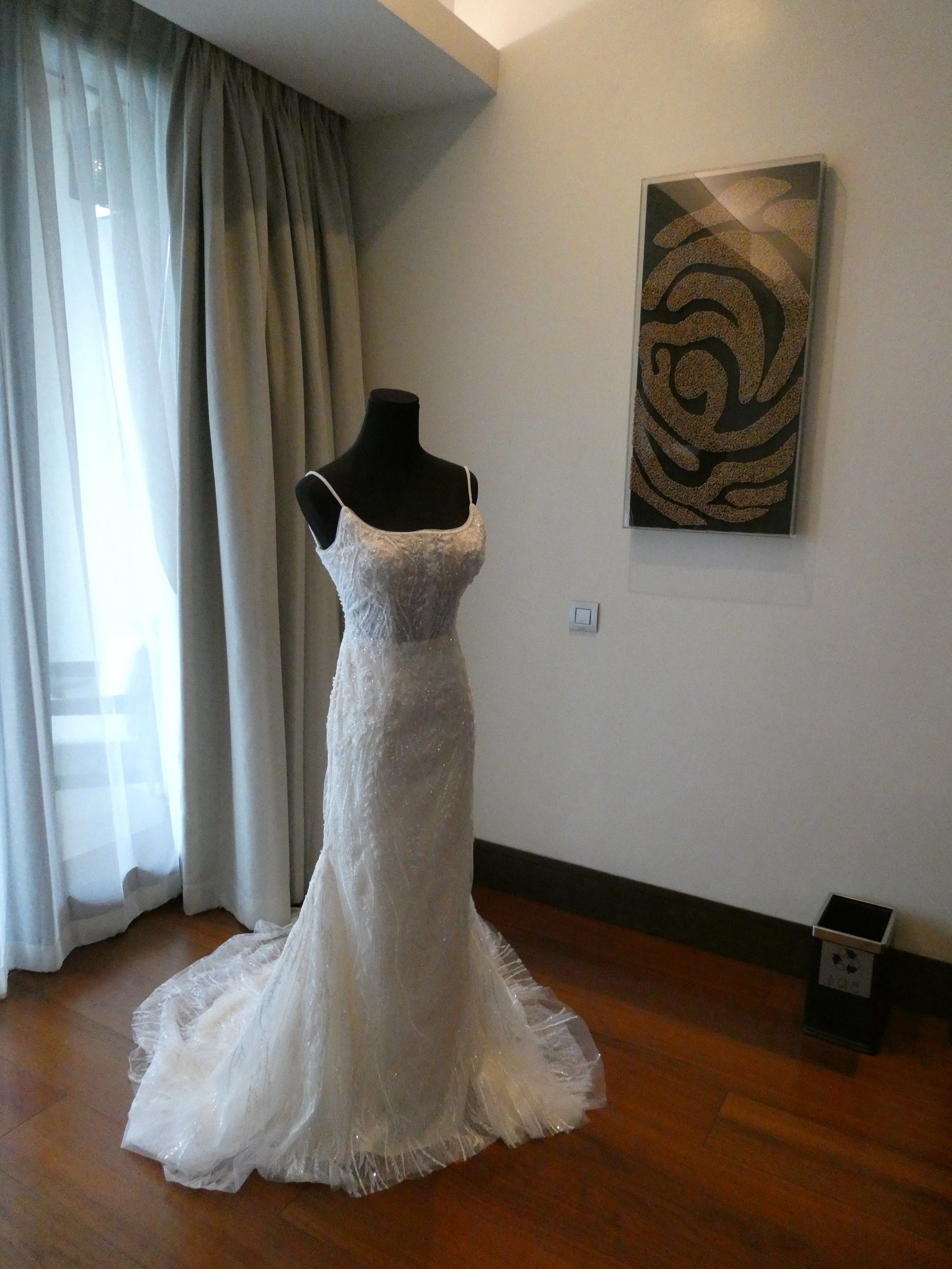 Rosa Clara Wedding Dress (Category: Evening dresses & gowns) located in Quezon City. Submitted by shopsupereena (Listing ID 1422094251, Image 1). Description: Bought for P160,000 from Greenbelt Branch Dry cleaned by Rosa Clara and Sealed With plain veil and other wedding accessories Can send additional photos Negotiable Can be for Rent (message me for details).