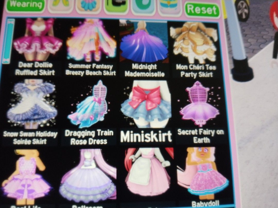 Royale High Items (Category: Others) located in Lumut. Submitted by s0renrens (Listing ID 1422152021, Image 2). Description: 🌫️ . . . hello lovies 🎀 Royale high item is now ready for you guys ✨ 🪾🤍 p r i c e l i s t 🤍🪾 dear dollie heels : rm1 mon cheri heels : rm1 midnight strike heels : rm1 summer fantasy heels : rm1 snow swan heels : rm1 sky high ballet : rm1 high school lacey : rm1 snow swan skirt : rm1 dear dollie skirt : rm1 summer fant