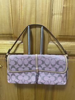 (Category: ) located in . Submitted by declutches (Listing ID 1422104222, Image 1). Description: .