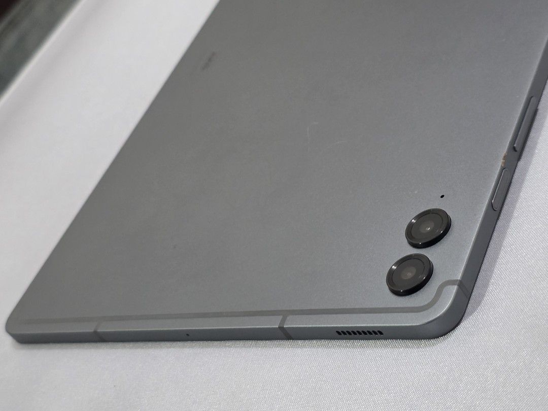 Samsung Galaxy Tab S9 FE Plus 5G 128gb (Category: Android) located in Quezon City. Submitted by mikepadigadgets24 (Listing ID 1409075336, Image 2). Description: Please basahin po muna bago mag inquire. Bawal po barat please Thank you Samsung Galaxy Tab S9 FE+ 5G 128GB Good condition OPENLINE NTC MATAGAL MALOW BAT NO HIDDEN DEFECT Reset and check all you want sa meet-up Minor issue: - MAY HAIRLINE CRACK (PARANG GASGAS LANG) Comes with: - charger -