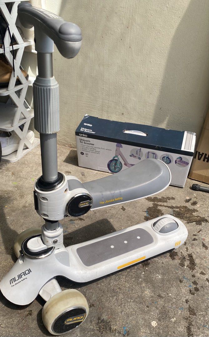 Scooter Bundle (Category: Skates, Rollerblades & Scooters) located in Quezon City. Submitted by challelscloset (Listing ID 1422108071, Image 3). Description: Anko Unicorn Tri Scooter 3 Wheels Anti-rollover Scooter RFS: Will buy a bicycle.