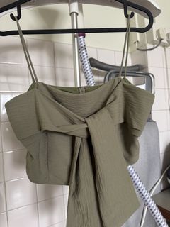 (Category: ) located in . Submitted by wardrobesy (Listing ID 1422123675, Image 1). Description: .