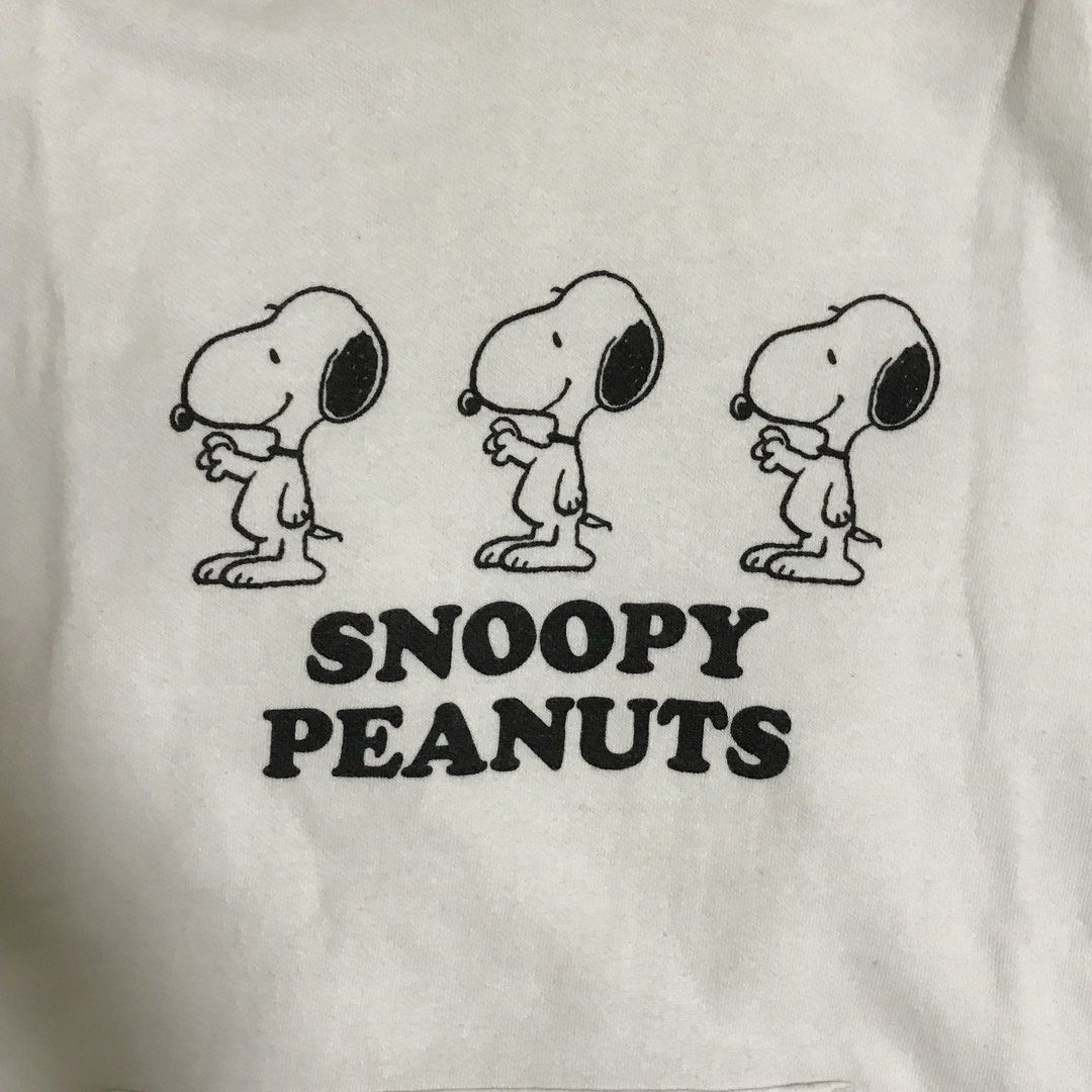 Snoopy Peanuts White Hoodie (Category: Coats, Jackets and Outerwear) located in Gamu. Submitted by lieph26057 (Listing ID 1422213416, Image 3). Description: White hoodie Snoopy - Features a kangaroo pocket - Embroidery on the sleeve cuff - cotton material Casualoutfit *uniqlo as helping tag.