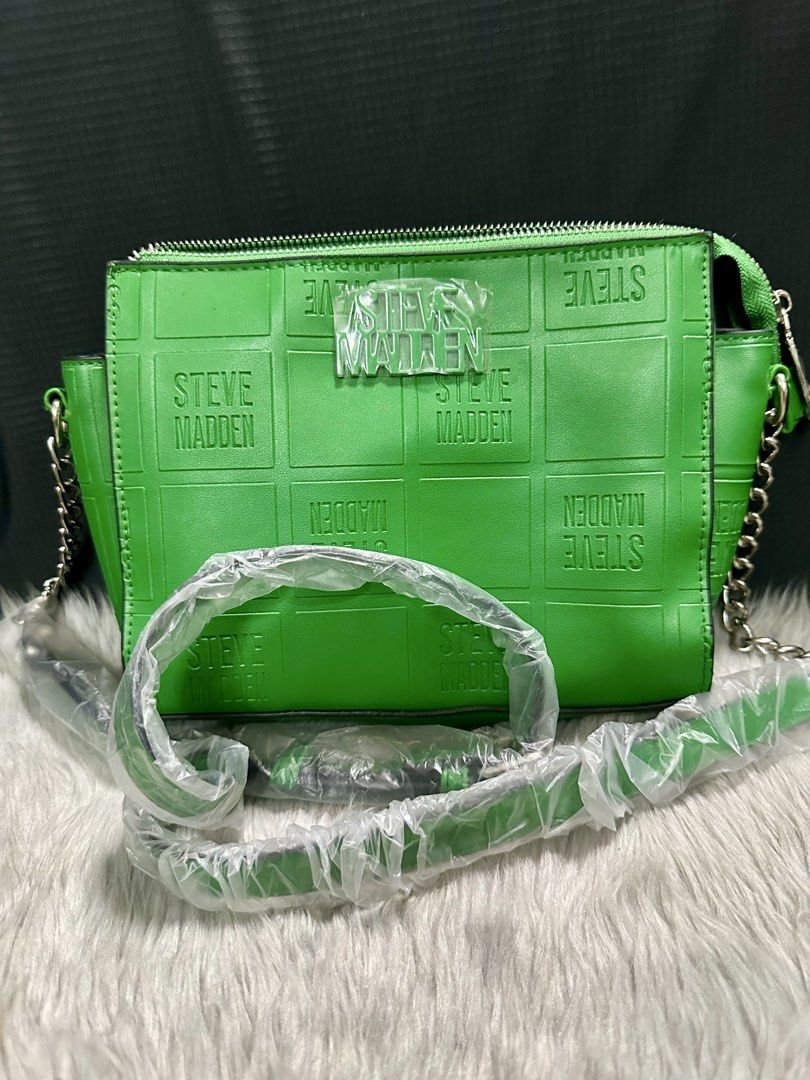 Steve Madden Crossbody Green Bag (Category: Luxury Bags & Wallets) located in Tarlac. Submitted by ej202177 (Listing ID 1422153570, Image 1). Description: Steve Madden unused bag Given as a gift Location: Tarlac Courier: J&T.