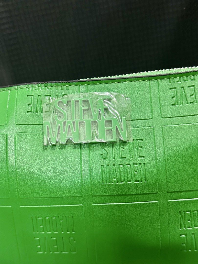 Steve Madden Crossbody Green Bag (Category: Luxury Bags & Wallets) located in Tarlac. Submitted by ej202177 (Listing ID 1422153570, Image 3). Description: Steve Madden unused bag Given as a gift Location: Tarlac Courier: J&T.