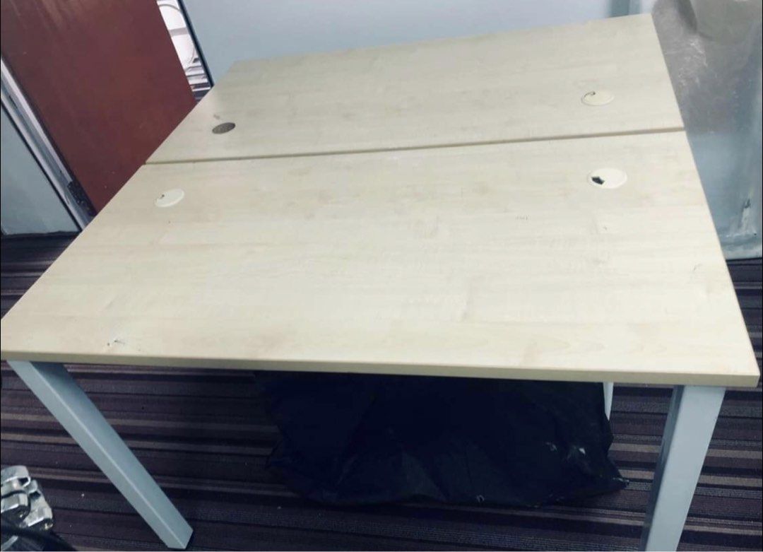 Tables office solid (Category: Other Home Decor) located in Puchong. Submitted by wawanieanuar (Listing ID 1422092351, Image 1). Description: moving out.. slef pickup putra prima puchong.