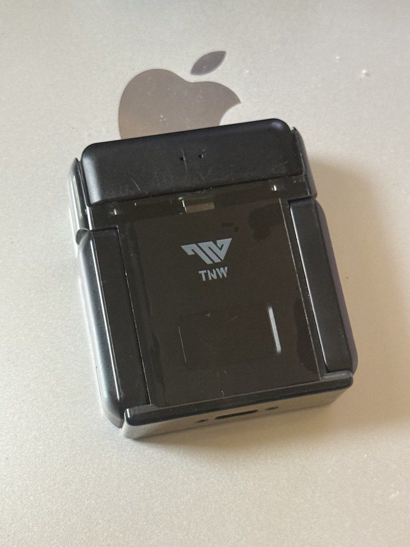 TNW a21 Wireless microphone (Category: Other Gadgets) located in Manila. Submitted by eyaaa (Listing ID 1422140940, Image 2). Description: Slightly used Bought for voice over but not for me 🤣 All is functioning and i still have the box .