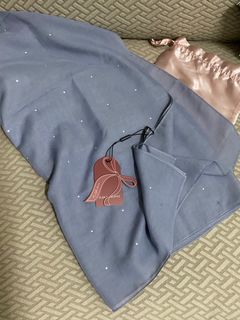 (Category: ) located in . Submitted by sushiipreloved (Listing ID 1422098219, Image 1). Description: .