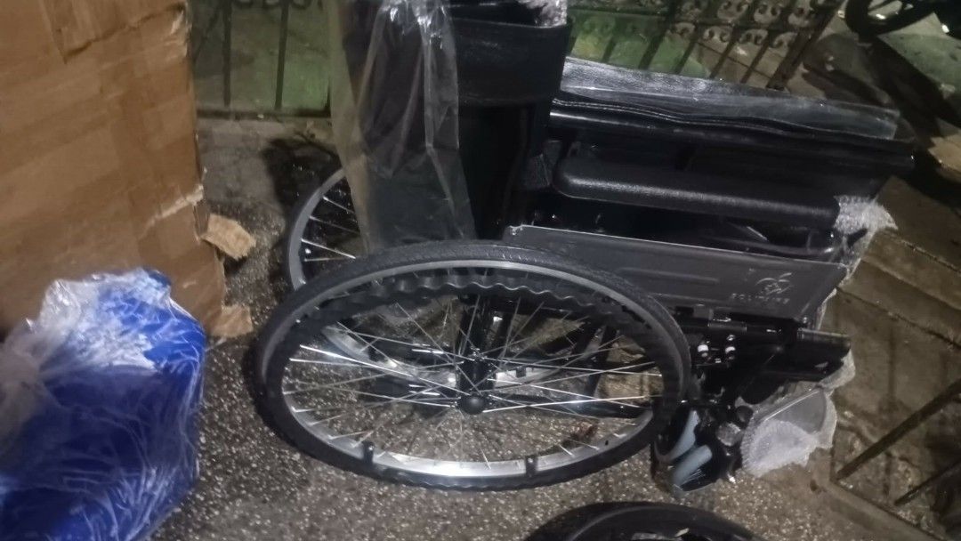 Wheelchair foldable standard (Category: Wheelchairs) located in Quezon City. Submitted by kathrynbal66392 (Listing ID 1422083170, Image 1). Description: we accept bulk orders brandnew affordable onhand negotiable good quality and condition open for pick up and delivery high quality we also sell many medical supplies call me 09268225723 cod,gcash,bank transfer lifetime time free service.