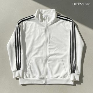 (Category: ) located in . Submitted by luriz.co (Listing ID 1422127319, Image 1). Description: .