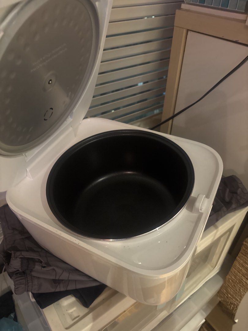 Xiaomi Rice Cooker, 家庭電器, 廚房電器, 鍋具 - Carousell