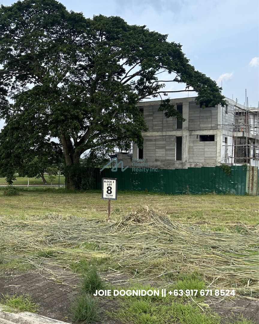 36k per sqm Riomonte Nuvali, flat terrain (Category: Lot) located in Makati City. Submitted by joie_09176718524 (Listing ID 1422238026, Image 2). Description: FOR SALE Riomonte by Ayala Land Premier Nuvali — Prime 503 sqm lot in a secure, master-planned community — Flat terrain to maximize your floor area, minimize construction costs — Ideal for a custom luxury home or long-term investment — Facing SouthWest • Old Price: Php 39,000/sqm • Now Repr