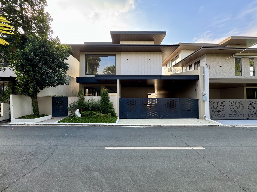 (Category: ) located in . Submitted by blesshomes.09178444676 (Listing ID 1422382520, Image 1). Description: .