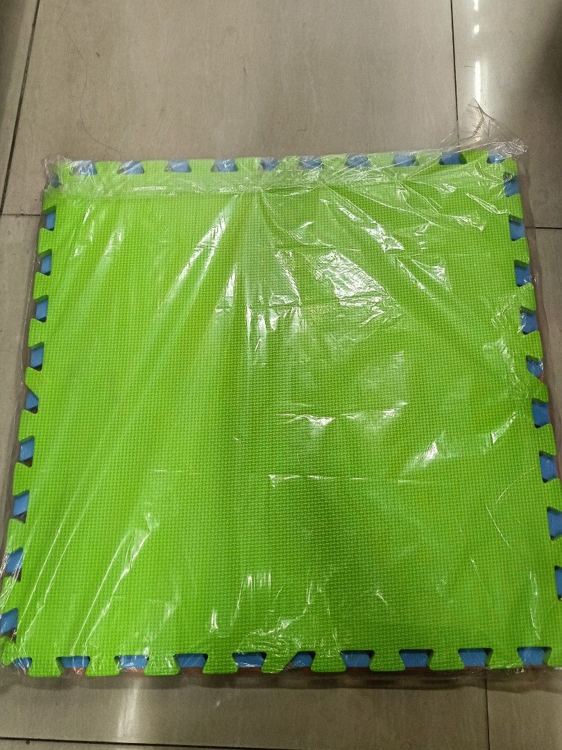 4pcs puzzle mat 60*60cm (Category: Carpets, Mats & Flooring) located in Manila. Submitted by lyfrancois14 (Listing ID 1422235143, Image 1). Description: .