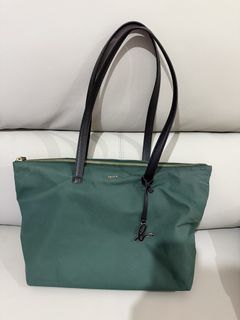 （分類：）位於 。 由 michelle0420 提交（商品編號 1422360302，圖片 1）。簡介： 。