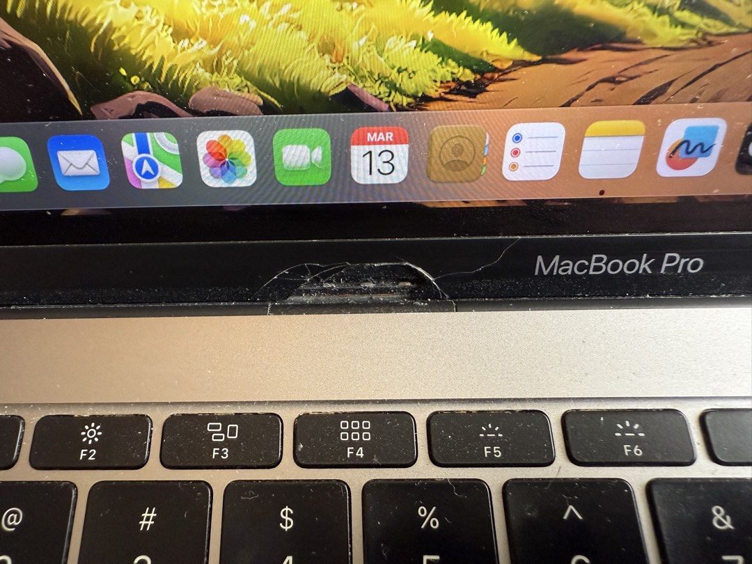 Apple MacBook Pro 2017 - Space Grey405921216762357763