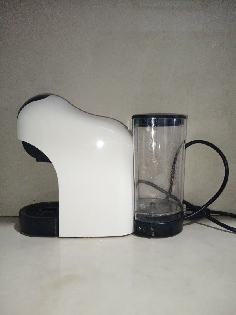 B Coffee Co. The Rookie Capsule Espresso Machine (Category: Coffee Machines & Makers) located in Rizal. Submitted by lockelocke_ (Listing ID 1422278958, Image 1). Description: White,with original packaging. Nespresso pods compatible Cosmetic issue(see 2nd photo),otherwise fully functional. Orig price 2.3k.