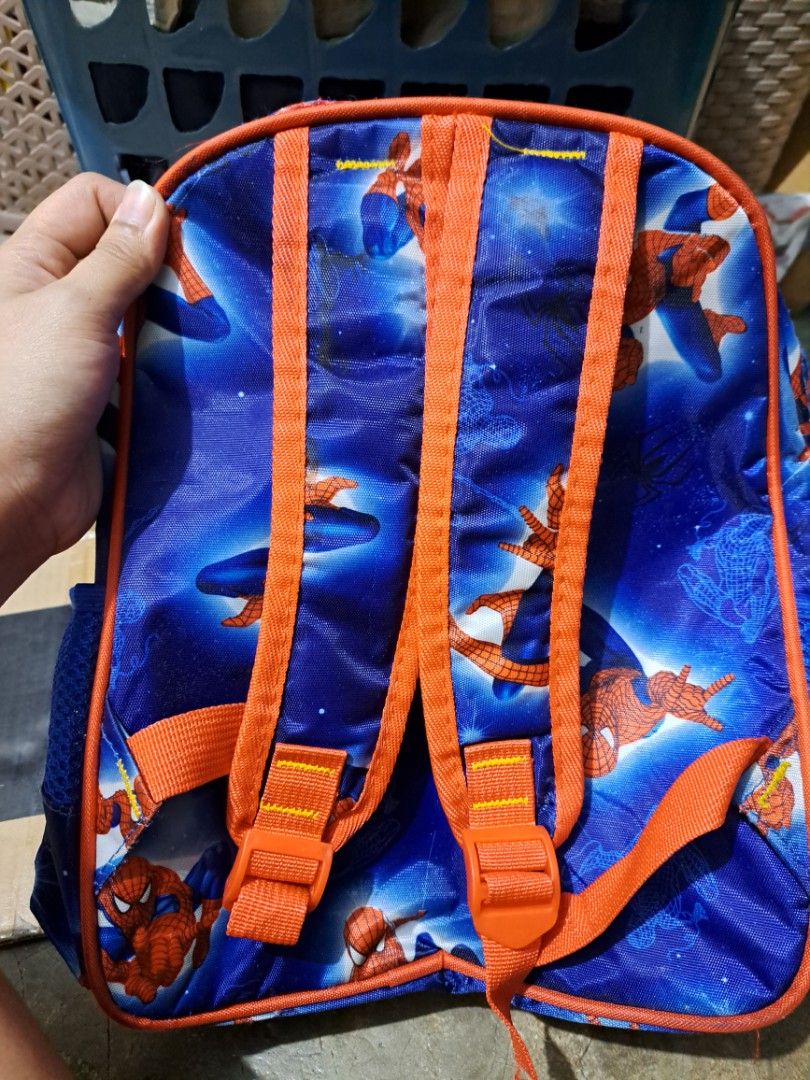 Big Spiderman Bag (Category: Diaper Bags & Wetbags) located in Quezon City. Submitted by angl.lcs.alnz (Listing ID 1422248368, Image 2). Description: Spiderman bag for boys. Features a 3D Spiderman face design and Spiderman print on the back. Washable stains .